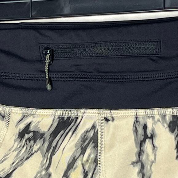Lululemon Run Inspire Crop II Leggings Black White Marbled Pattern Size 6 Gym - Picture 6 of 12